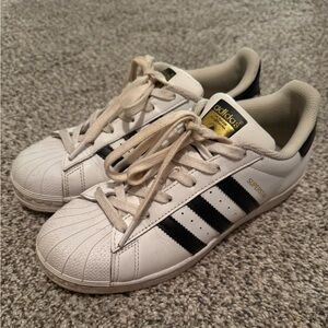 Adidas Superstar Sneakers